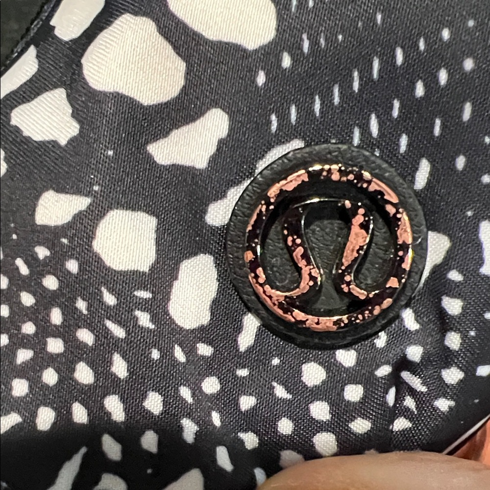 Lululemon Festival Bag / Hip Bag – Limited Edition Black & White Print - Picture 2 of 7